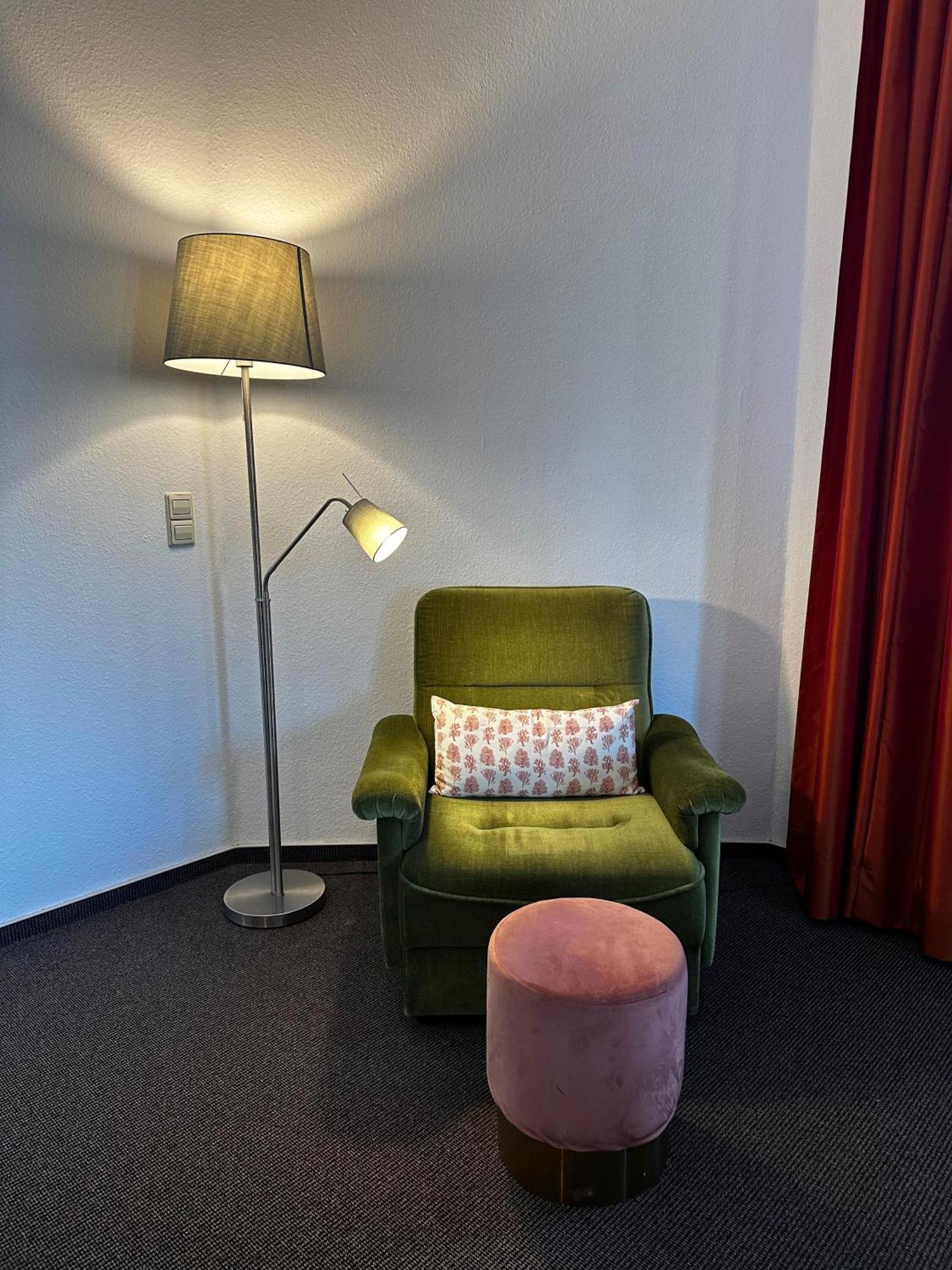 Maisonettewohnung Im Loft Stil Mit Wunderschoener Terrasse Karlsruhe Luaran gambar